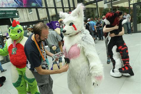 Video San Jose Furry Convention Attendees Help Make Domestic Violence Arrest