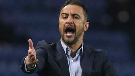طالب لاعب ويست بروميتش، البرازيلي ماتيوس بيريرا، إدارة ناديه الحالي بالسماح له بالرحيل في ظل وصوله له عرض ضخم خلال الفترة الماضية سيغير حياته إلى الأبد على حد وصفه. بيريرا: أموال الأهلي توافق طموحاتي وقادرون على تحقيق اللقب ...