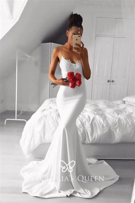 Lace Appliqued White Modern Mermaid Long Prom Dress Vq