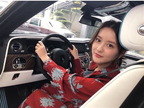 This Girl From Japan Has Been Dubbed As The Worlds Hottest Taxi Driver