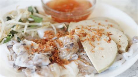 Bánh chay là bánh truyền thống không thể thiếu trong ngày tết hàn thực.) tuy nhiên, thay vì phải mua ngoài hàng, bạn có thể áp dụng cách làm bánh chay tại nhà dưới đây để thắp hương và. Bánh Cuốn Chay - YouTube