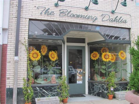Florists in Pittsburgh, PA | Pittsburgh, Bloom, Bridal shop