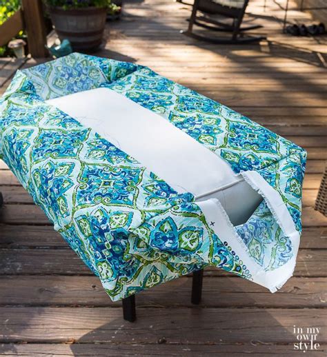 I decided to cover the body of the chair in one of your favorites & mine: Easy Ways to Make Indoor and Outdoor Chair Cushion Covers ...