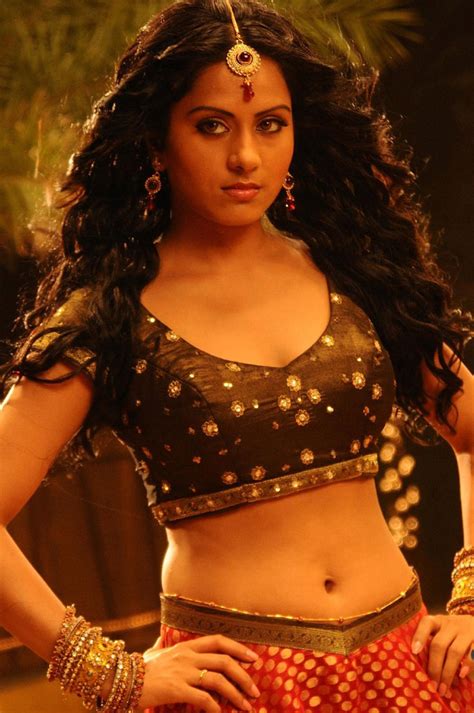 Hot Tamil Mallu Actress Navel Show In Masala Song ~ Actress Hot Navel Show