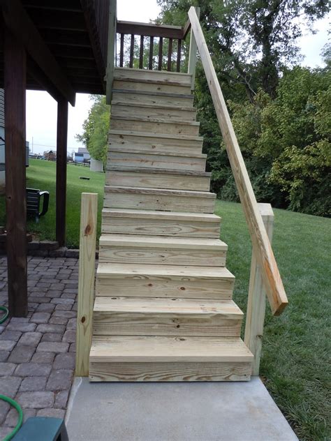 Ramblin’s of a transplanted Utahn: Deck Stairs Project