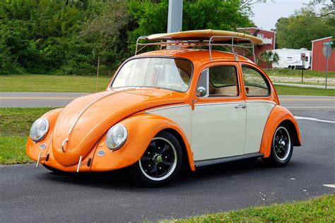 1966 Volkswagen Beetle Type 1 Custom Sedan Front 34 230606