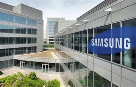 Samsung Opens Worlds Largest Smartphone Factory In India