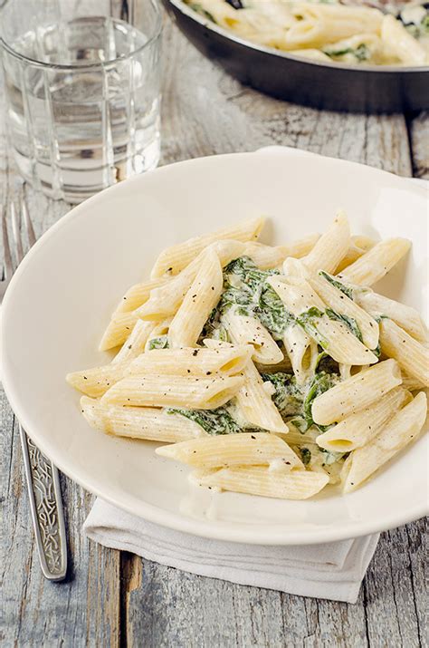 Spinach And Garlic Penne Pasta
