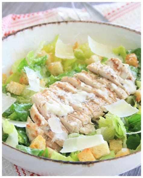That way i can watch each of them and also to make sure there is no cross contamination between the raw chicken and the lightly grilled bread. Lighter Chicken Caesar Salad | Chez Le Rêve Français