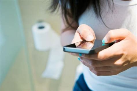 Mobile Phones Have 10 More Bacteria Than Toilet Seats Reports