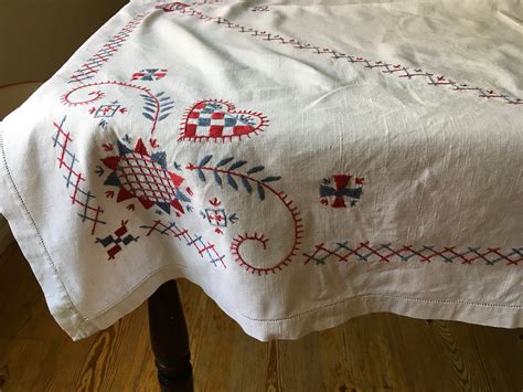 Swedish Tablecloth With Hallandssöm Embroidery Traditional Etsy