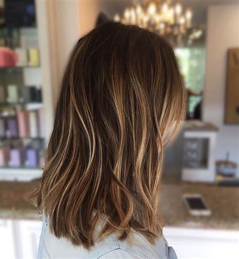 And it gives you a better body to hair proportion, which flatters your figure! 10 Everyday Medium Hairstyles for Thick Hair 2020: Easy ...