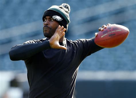 Michael Vick Reveals He Was Reduced to Tears By Eagles Coach