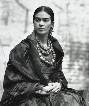 Magdalena carmen frida kahlo y calderón (spanish pronunciation: Die zwei Fridas von Frida Kahlo (1939): Bildanalyse ...