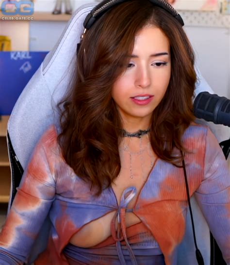 Pokimane Nackt Nacktbilder Playbabe Nacktfotos Fakes Oben Ohne