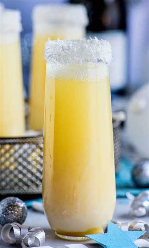 (1) banana (1) half a coconut and all its water (1) half a lime (1) inch of fresh vanilla (2) oranges drink directions: Delicious Drink Recipes: Pineapple Coconut Champagne ...
