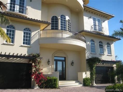 Suite 4, bonita springs, fl 34135 395 Seabee Ave. Naples, FL 34108 $3,195,000. A boaters ...