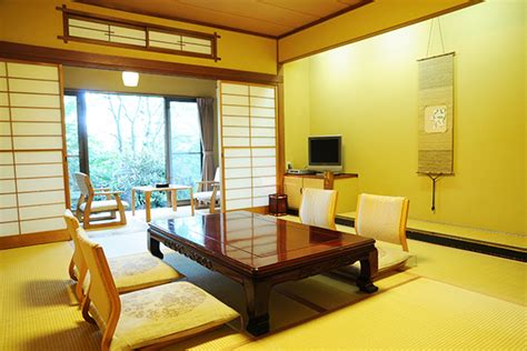 Besonderes augenmerk haben wir dabei auf die verbesserungen der. 10 Tatami-mat Japanese Room | Rooms | Kusatsu Onsen Ryokan ...
