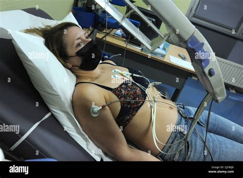 Electrocardiography Woman Hi Res Stock Photography And Images Alamy