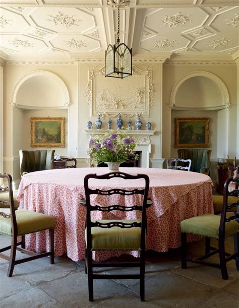 A Quintessential English Country Style Decor Guide