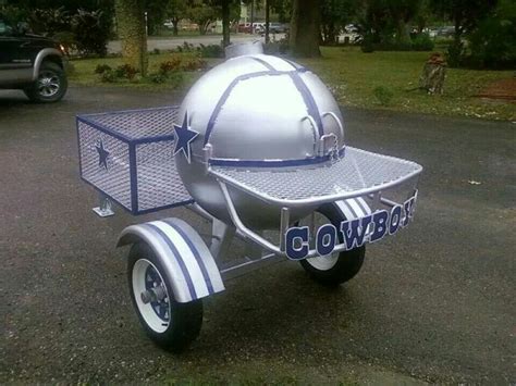 It comes with a fire grate, a framed slide out cooking grill and an extra upper sliding grill. Some people like the Cowboys football team. That's cool ...