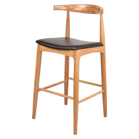 Pour cet accessoire de décoration pratique et stylé nos tabourets de bar scandinaves sont le deal parfait. HANSEN ALTO Tabouret de style scandinave, structure en bois