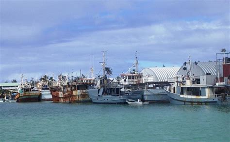 Tonga 030 Tongan Fishing Fleet Queen Salote Wharf Nukualofa Tongatapu