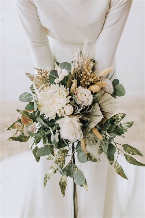 Our eucalyptus wedding diy greenery box comes with a mix of our most popular eucalyptus. Pampas grass bouquet, Eucalyptus bouquet, extra large ...