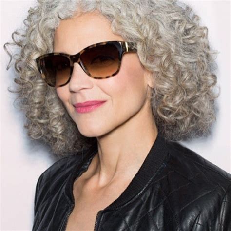 How to manage short wavy gray hair. Pin on Silver hair