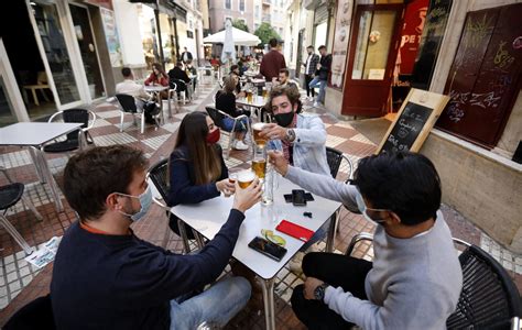 La apuesta es el cumplimiento de los protocolos para la prevención y no la restricción. Las nuevas restricciones de la Junta de Andalucía en ...