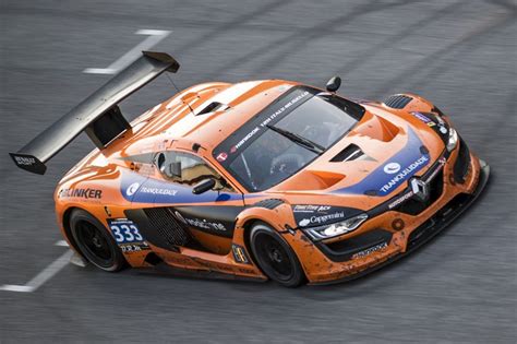 The 333 V8 Racing Renault Rs01 Fgt3 Wins The