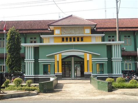 Jun 02, 2021 · kunci jawaban buku tematik kelas 3 sd/mi tema 8 subtema 4 pembelajaran 3 halaman 183, 185, dan 186 soal membuat gambar dan model denah sekolah! 16+ Gambar Montase Sekolah