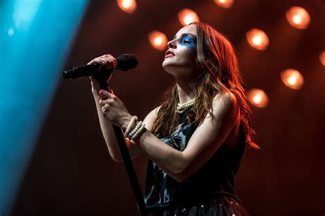Jun 02, 2021 · chvrches have returned with news of their fourth album screen violence, and have shared their new single how not to drown, which features the cure's robert smith. Review — Not Even A Blackout Could Keep CHVRCHES From ...