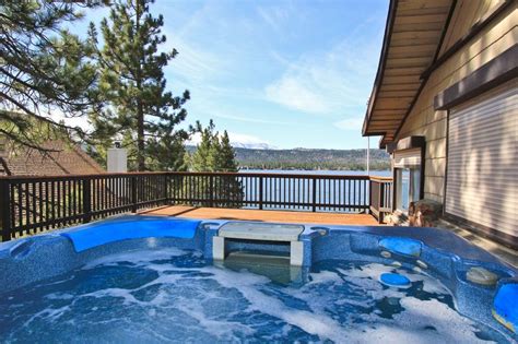 Stay At A Big Bear Lake Cabin Rental With A Hot Tub