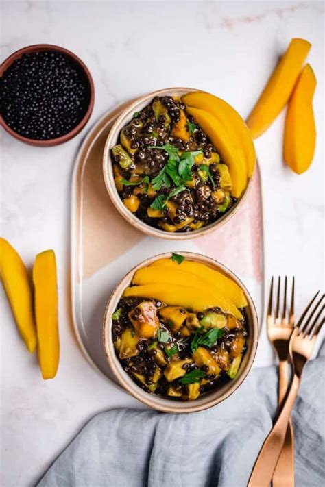 Salat mit Belugalinsen Avocado und Mango 10 Minuten v gf VEGANE