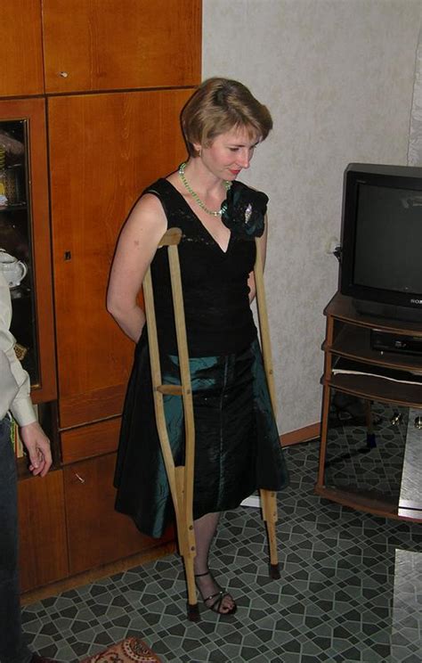 One Leg Amputee Woman Crutches Rose Petra 490
