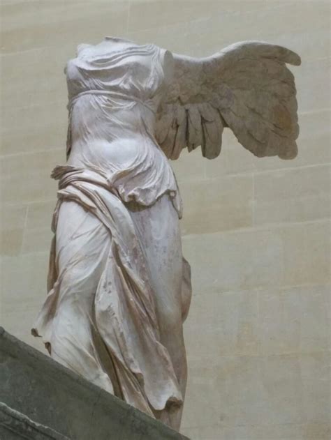 Atenea Nike O Victoria De Samotracia En El Museo Del Louvre Greek Sculpture Winged Victory Of