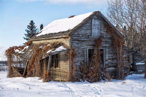 Abandoned Farmhouse Stock Image Image Of Abandoned Outside 83831869