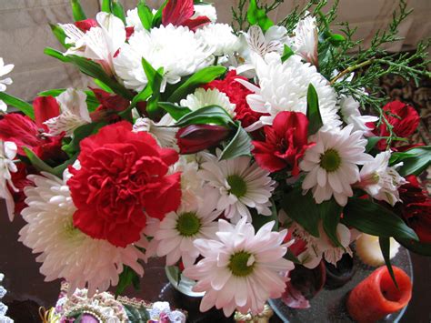 With every passing year, your journey became swifter congratulations on your 25th wedding anniversary. Photo: 31st Wedding Anniversary Flowers