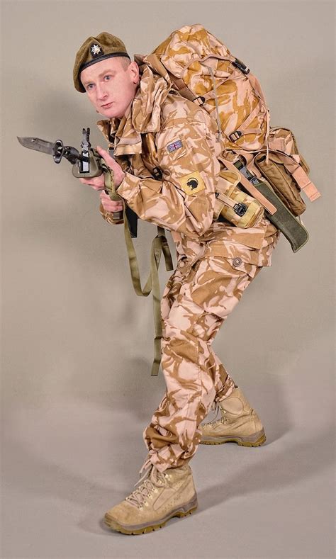 Military Uniform British Soldiers Dpm Desert 03 Military Uniform
