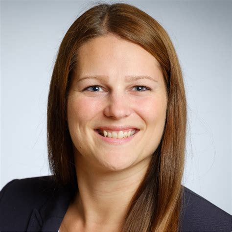 Earnings, taxes, revenue, employees, network, financial information Saskia Schmidt - Ausbildungsleiterin - National-Bank AG | XING