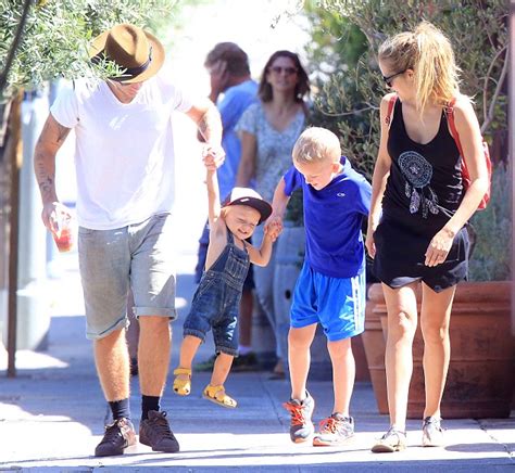 Teresa Palmer Goes Without Makeup To Enjoy Park Day With Son Bodhi In L A Daily Mail Online