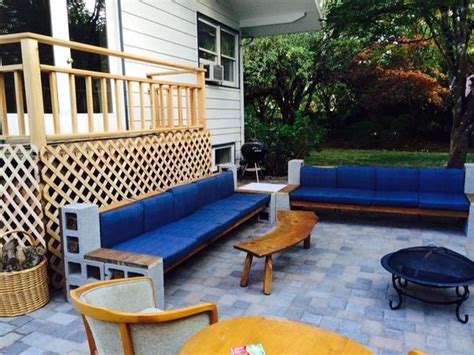 Here are two more sensational ideas for cinder block beds! Cinder block garden ideas - furniture, planters, walls and ...