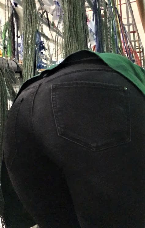 Blonde Pawg Milf Bends Over At Work Tight Jeans Forum