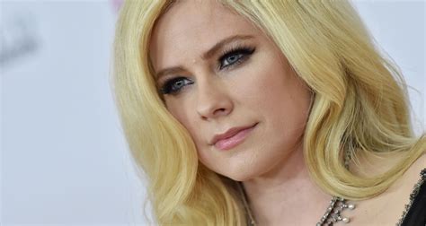 Avril Lavigne Releases New Music Inspired By Her Battle With Lyme Disease Who Magazine