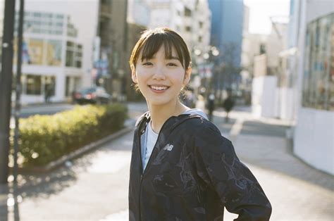 Перевод контекст ありません c японский на русский от reverso context: 女優・飯豊まりえさん ニューバランス ウィメンズ ブランド ...