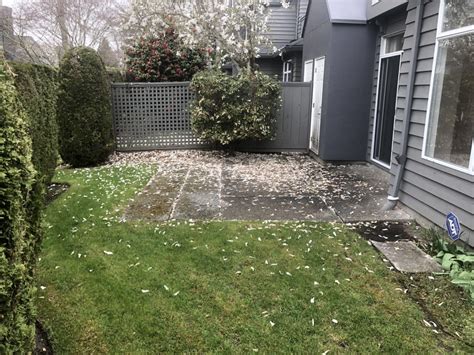 A two level townhome in a luxurious gated community with 2br+3ba in