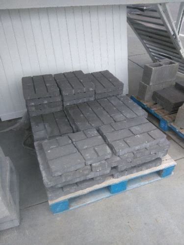 16 X 16 Ez Slate Patio Block At Menards