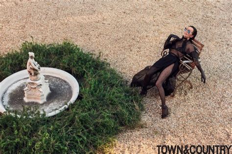 Eva Longoria Is Retro Glamorous For Town And Country April 2023