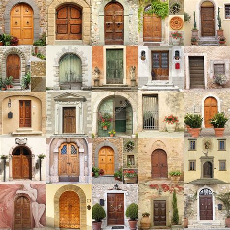 Pmages Italy Wallpaper Wallpaper With Vintage Doors In Italy — Stock